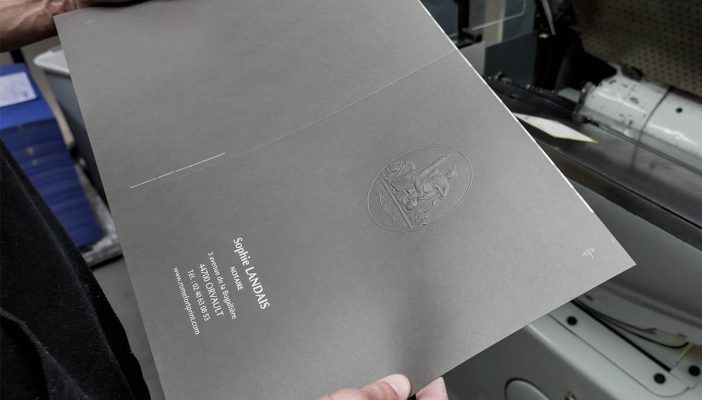 Chemise avec gaufrage